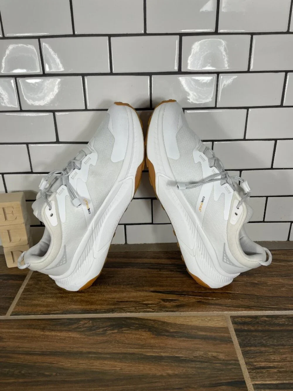 Hoka One One Transport Running Shoes Womens 8.5 White All Terrain Vibram Sneaker